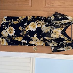 Sheath flowery dress